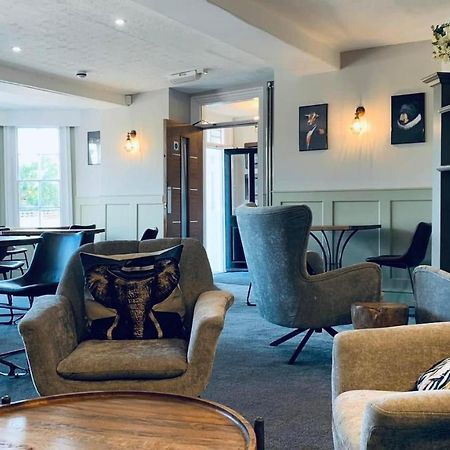 The Lion Hotel Llansantffraid-ym-Mechain Extérieur photo