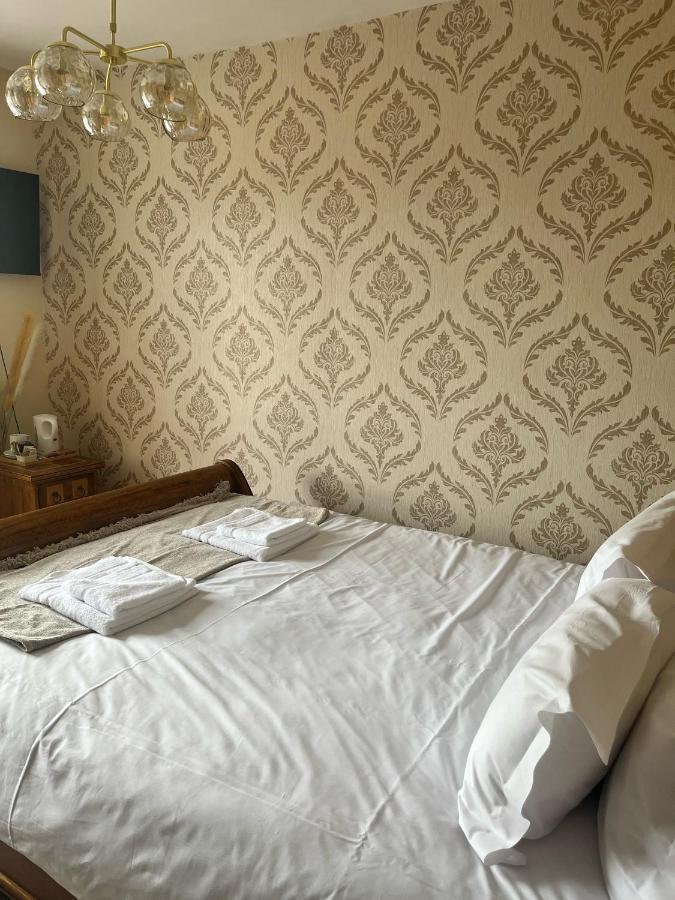 The Lion Hotel Llansantffraid-ym-Mechain Extérieur photo