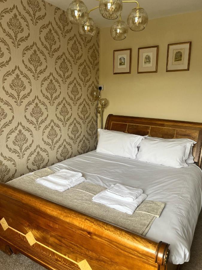 The Lion Hotel Llansantffraid-ym-Mechain Extérieur photo